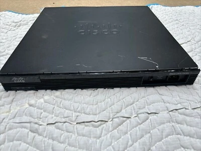 Router de servicios integrados Cisco serie 2900 CISCO2901/K9 v06 Foto 1 de 4