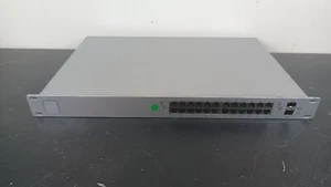 Ubiquiti Networks UniFi US-24-250W 24 Port Rack Mountable Gigabit POE Switch - Picture 1 of 18