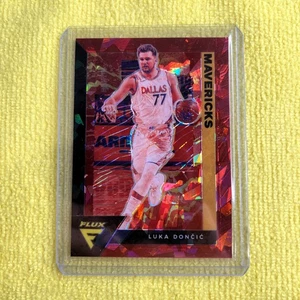 2020-21 Panini Flux - Luka Dončić #37 Red Prizm - Foto 1 di 2
