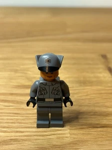 LEGO First Order Officer (Lieutenant / Captain) - sw0670  - Picture 1 of 5