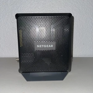 NETGEAR Nighthawk C7000v2 AC1900 Wi-Fi Cable Modem Router EXCELLENT condition - Picture 1 of 5
