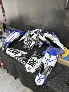 2018-22 Yz450f Plastic Kit With Race Graphics - Picture 1 of 6