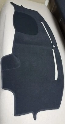 适用于 2015 - 2016 - 2017 - 2018 - 2019 - 2020 道奇挑战者 Dashcover 黑色聚乙烯地毯 — 第 1/4 张图片