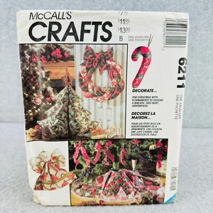 McCalls 6211 Christmas Decor Ornaments Wreath Tree Skirt Centerpiece Pattern - Picture 1 of 3