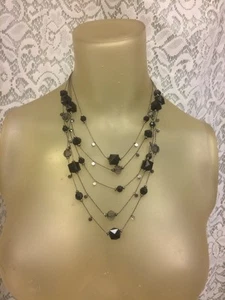 Collar de cadena gris metal con cuentas flotantes y pistola de 5 capas 21" de largo - Imagen 1 de 5