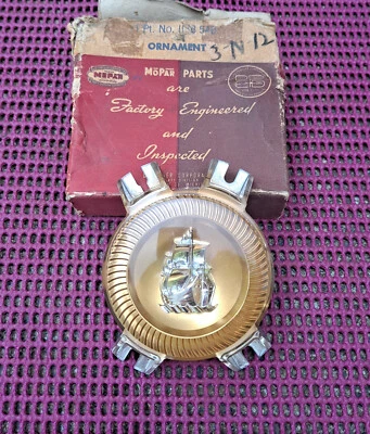 1949 1950 Plymouth Special Deluxe botão de buzina emblema central NOS MoPar - Imagem 1 de 3