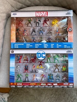 LOTE (2) PAQUETE DE 20 NANO FIGURAS DE METAL DC MARVEL VENOM SUPERMAN LINTERNA VERDE SPIDER-MAN Foto 1 de 4