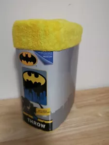 DC Comics - BATMAN PLUSH THROW BLANKET 46" x 60" (117cm x 152cm) **SUPER SOFT** - Picture 1 of 3