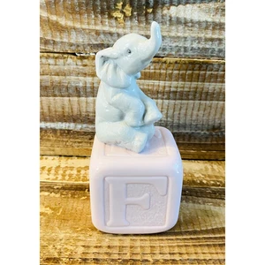 Vintage Golden Memories by Lladro Alphabet Block "F" Baby Elephant Trunk Up 1993 - Picture 1 of 11
