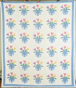 Large Vintage 40's Tulip Urn Applique Antique Quilt ~DENSE HAND QUILTING! - Picture 1 of 9