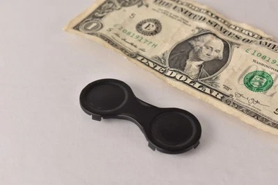 METAL TLR CAMERA LENS CAP 28MM DIAMETER  67mm - Image 1 of 4