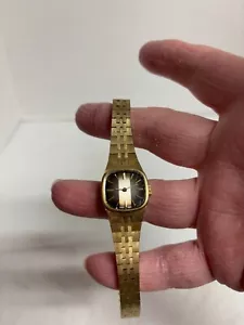 Reloj estilo pulsera dorado vintage Seiko para dama # 550806 (se necesita batería) usado en excelente estado - Imagen 1 de 6