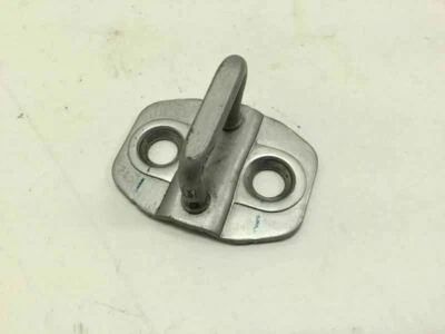 ТКАНЬ НАКЛАДКА НА ДВЕРНОЙ ЗАМОК DODGE CALIBER 2007-2012 SE - Изображение 1 из 4