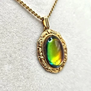VINTAGE Art Deco Style Rainbow Color Changing Glass Pendant Gold Tone Necklace - Picture 1 of 8