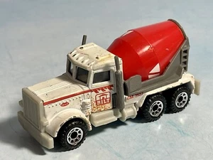 Matchbox 1981 Peterbilt" Cement Truck White/Red 1:80 Loose - Picture 1 of 2