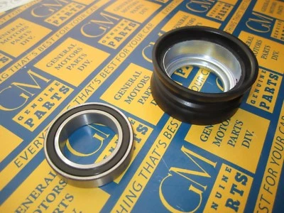 1962 - 1963 年别克和奥兹莫比尔传动轴轴承和支撑套件。  原始设备制造商 #5676811 — 第 1/3 张图片