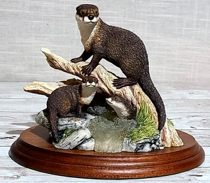 Border Fine Arts Otters Style Two Rare Vintage Otters Figurine by D.Walton 1993 - Picture 1 of 22