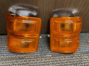 08-16 Ford F-250 F-350 OEM Amber Factory Mirror Turn Signal Pair Left & Right - Picture 1 of 14