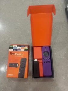 Amazon Fire TV Stick (1st Generation) Media Streamer 2015 w/ Alexa Voice Remote - Picture 1 of 4