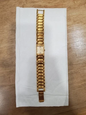 Reloj Elgin vintage para mujer, tono dorado, 2 astillas de diamantes, cara rectangular Foto 1 de 4