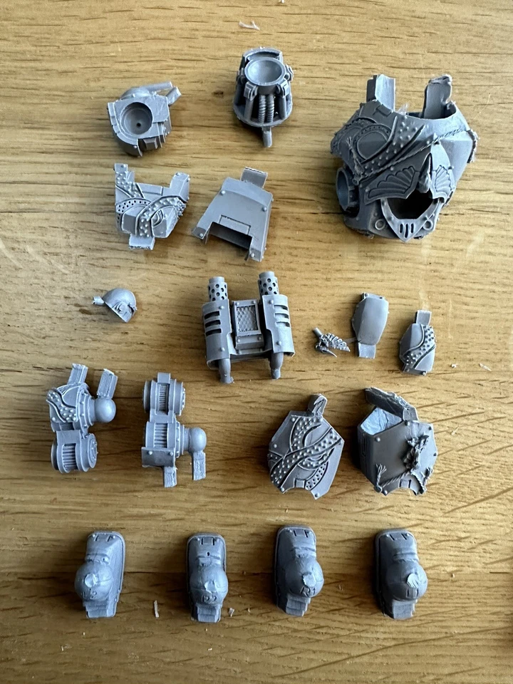 Warhammer 40k Forge World Raven Guard Contemptor Dreadnought Set - Photo 1/4