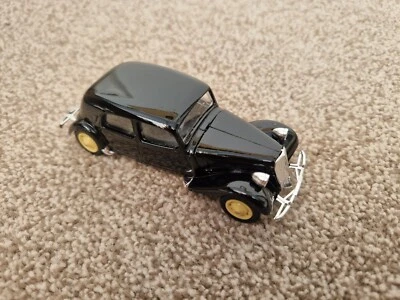 CORGI SOLIDO 1/43 CLASSIC CITROEN 15CV DIECAST MODEL CAR - Image 1 of 3