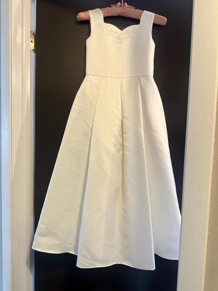 Vestido de casamento feminino florista tamanho 6. Usado uma vez. Lindo detalhe de miçangas - Imagem 1 de 4