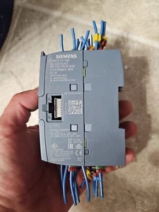 New Siemens 6ES7 223-1PH32-0XB0 6ES7223-1PH32-0XB0 PLC - Picture 1 of 7