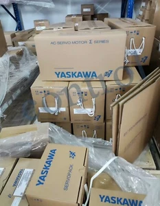 1PCS SGMP-08AWYR41 SGMP-08AWYR41 Servo Motor SGMP-08AWYR41 - Picture 1 of 3