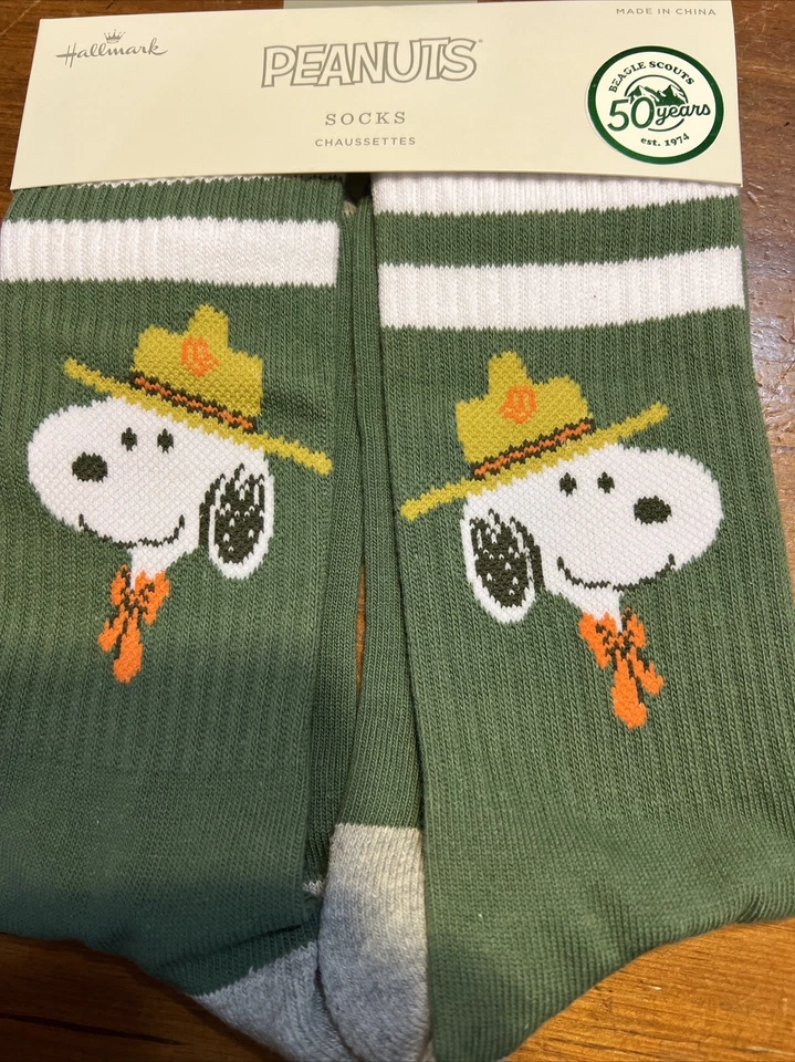 Hallmark 花生史努比猎犬童子军 50 周年袜露营车 — 第 1/1 张图片