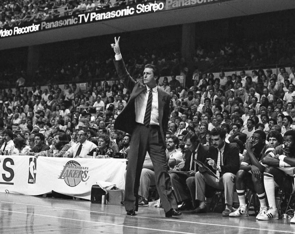 1984 Los Angeles Lakers PAT RILEY Glossy 8x10 Photo NBA Finals Print Poster - Image 1 of 1