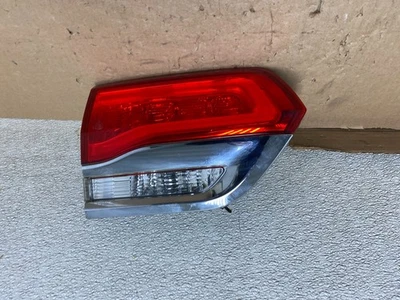 2014 - 2018 Jeep Grand Cherokee Left Driver Inner Tail Light Oem U8722 DW - Image 1 of 4