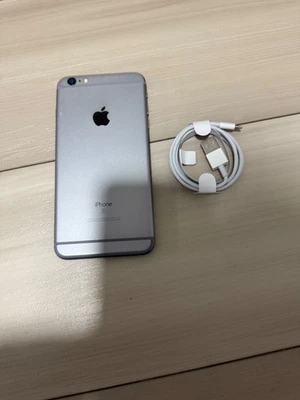 Apple iPhone 6s Plus - 32 GB - Space Gray (Unlocked) (CA) - Image 1 of 4