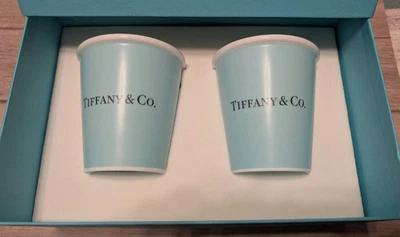 Tiffany & Co. Juego de 2 tazas de café azul con par de cajas de papel Bone China Foto 1 de 2