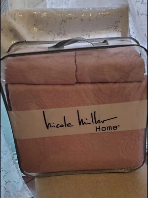 nicole miller quilt set FULL - QUEEN - Image 1 of 3