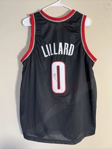 Damian Lillard Signed Portland Trail Blazers Jersey Autographed JSA COA - Picture 1 of 3