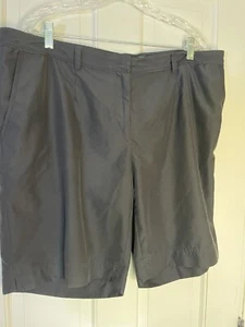 LIZ CLAIBORNE GOLF JACKIE WOMENS BLACK LIGHTWEIGHT BERMUDA SHORTS - SIZE 16W 880 - Picture 1 of 7