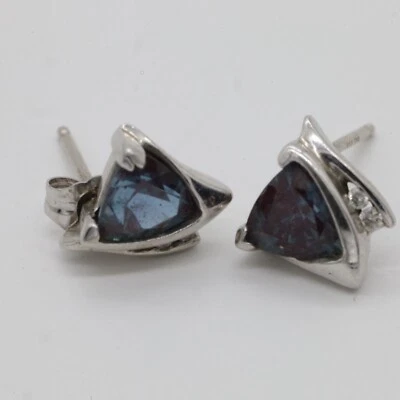 Pendientes de diamantes y zafiros naturales de oro macizo blanco de 14 k .02TCW 2,6 g Foto 1 de 4