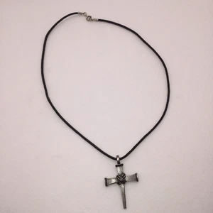 Zinn Ostern Kreuz Kruzifix Nagel Religiös Jesus Halsband Halskette Hufeisen Nagel - Bild 1 von 6