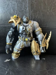 Figuras de acción Spawn Ultra 1996 de colección Cygor Robot Gorila armadura dorada sueltas - Imagen 1 de 4