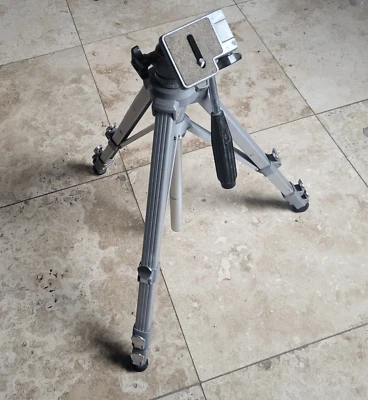 Trípode vintage Velbon VEF 3 de aluminio Foto 1 de 4