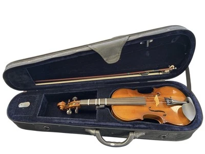 Carlo Robelli 3/4 Violin  - Image 1 of 4