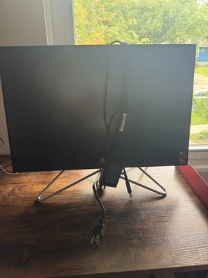 Computadora todo en uno HP 22-df0023w 21,5 pulgadas (1 TB, AMD Ryzen 3, 2,60 GHz, 8 GB) Foto 1 de 4