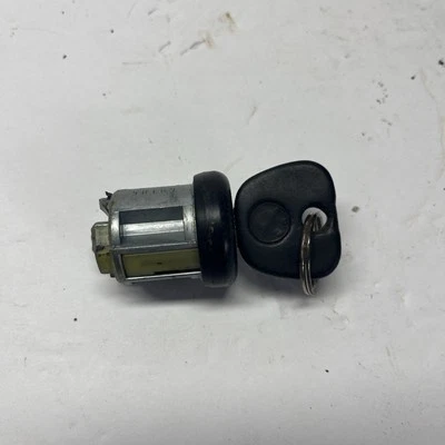 Genuine OEM Ignition Lock Cylinder For BMW 525i E28 - Image 1 of 3
