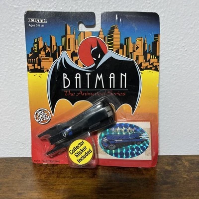 El Batimóvil con Pegatina Batman La Serie Animada ERTL Batman Die Cast Sellado Foto 1 de 4