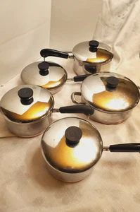 Set pentole e padelle vintage RevereWare 10 pezzi pre 68 fondo rame revere - Foto 1 di 13