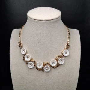 Vintage Necklace Whit Lucite Flowers Whit Clear Rhinestone Gold Tone. 16.449 - Picture 1 of 5