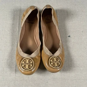 Tory Burch Size 8.5 Tan Minnie Ballet Flats Logo Toe Elastic Heel - Picture 1 of 4