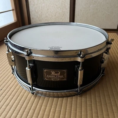 Early model Pearl Custom classic ONE-PIECE Maple snare 14~5.5 made in japan - Image 1 of 4
