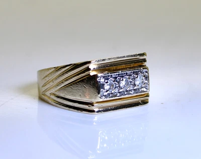 Vintage Men's 10K Yellow Gold .12 Ctw Diamond 10.5mm Band/Ring, Size 9, 5.3 Gram - Image 1 of 4